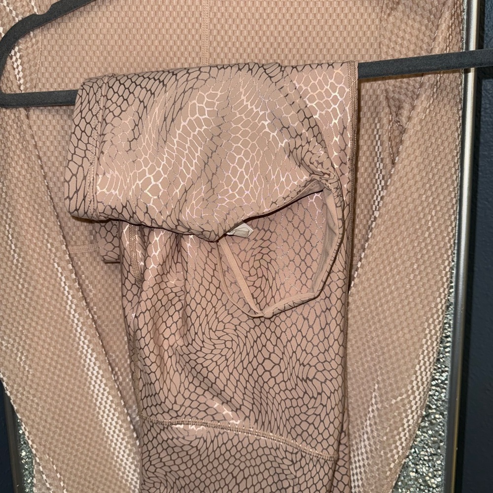 Fabletics Snake Print Set
